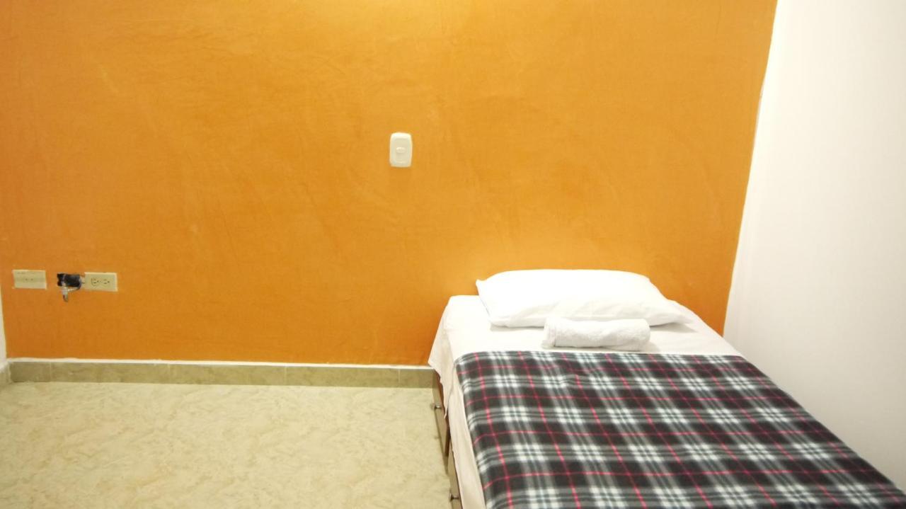 Hostal Naty Luna Jardin Ngoại thất bức ảnh