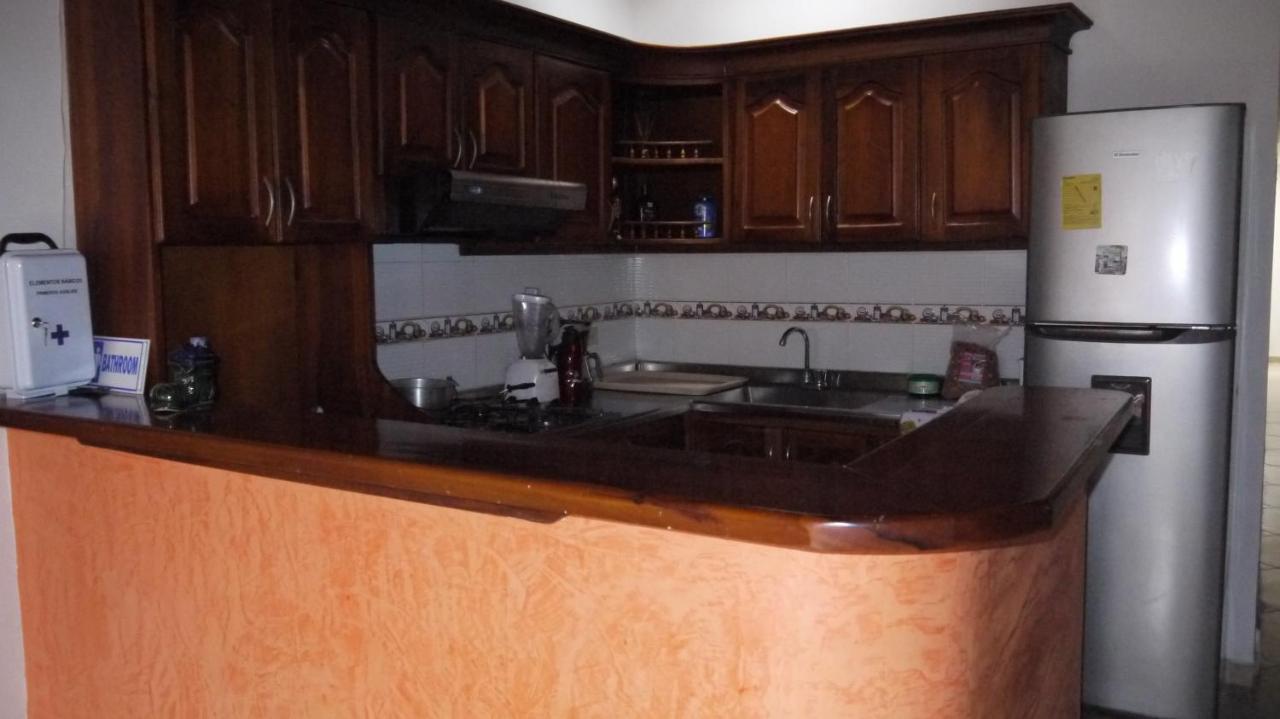 Hostal Naty Luna Jardin Ngoại thất bức ảnh