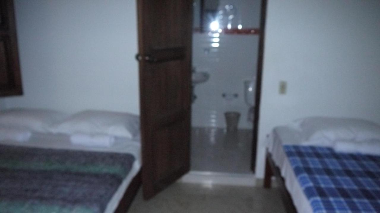 Hostal Naty Luna Jardin Ngoại thất bức ảnh